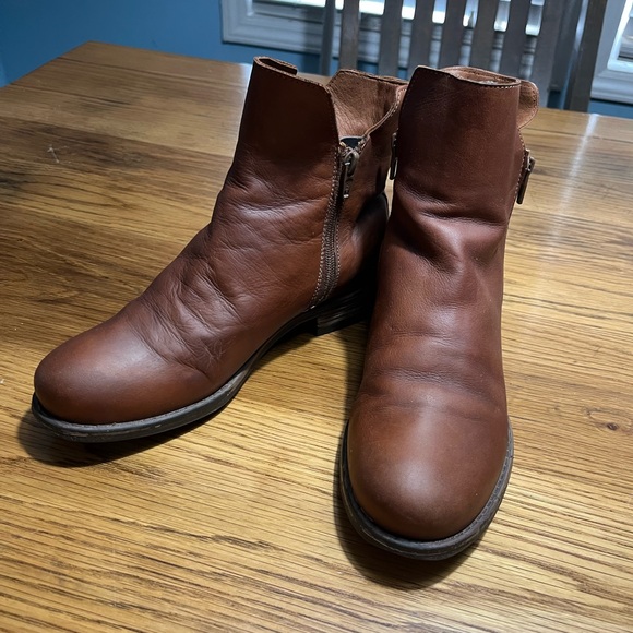 Taos Zip It Leather Ankle Boots | US 5–5.5 (EU 36) | Arch Support | 9196-COG